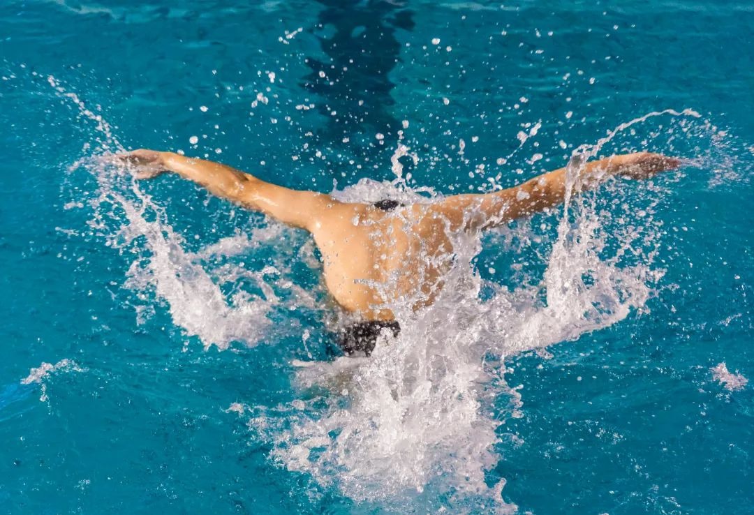 美媒：哈克斯目前是年度最佳第六人热门人选